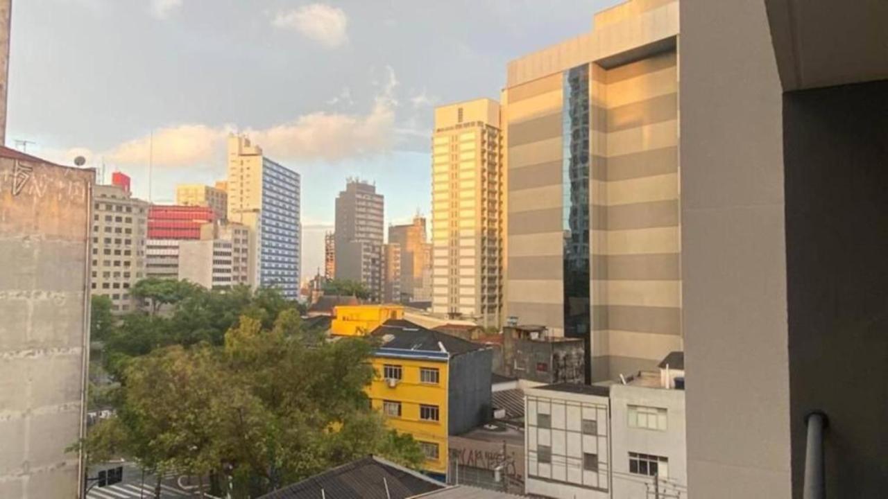 Liberdade Sp A 250m Do Metro 圣保罗